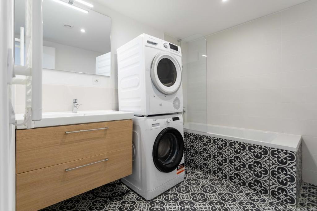 Grand T4 Avec 3Sdb - Quartier Joliette - Ideal Familles Et Groupes Marseille Exterior photo